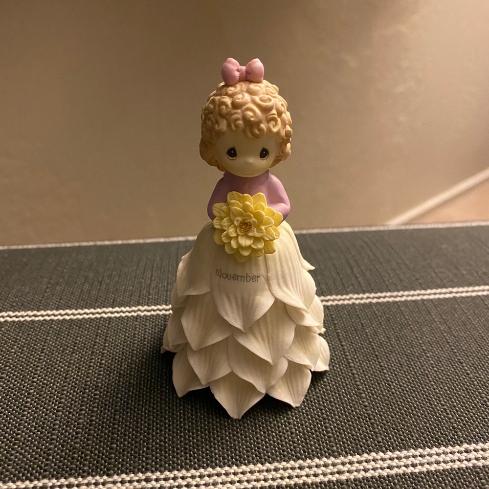 Precious Moments birth month bell - November